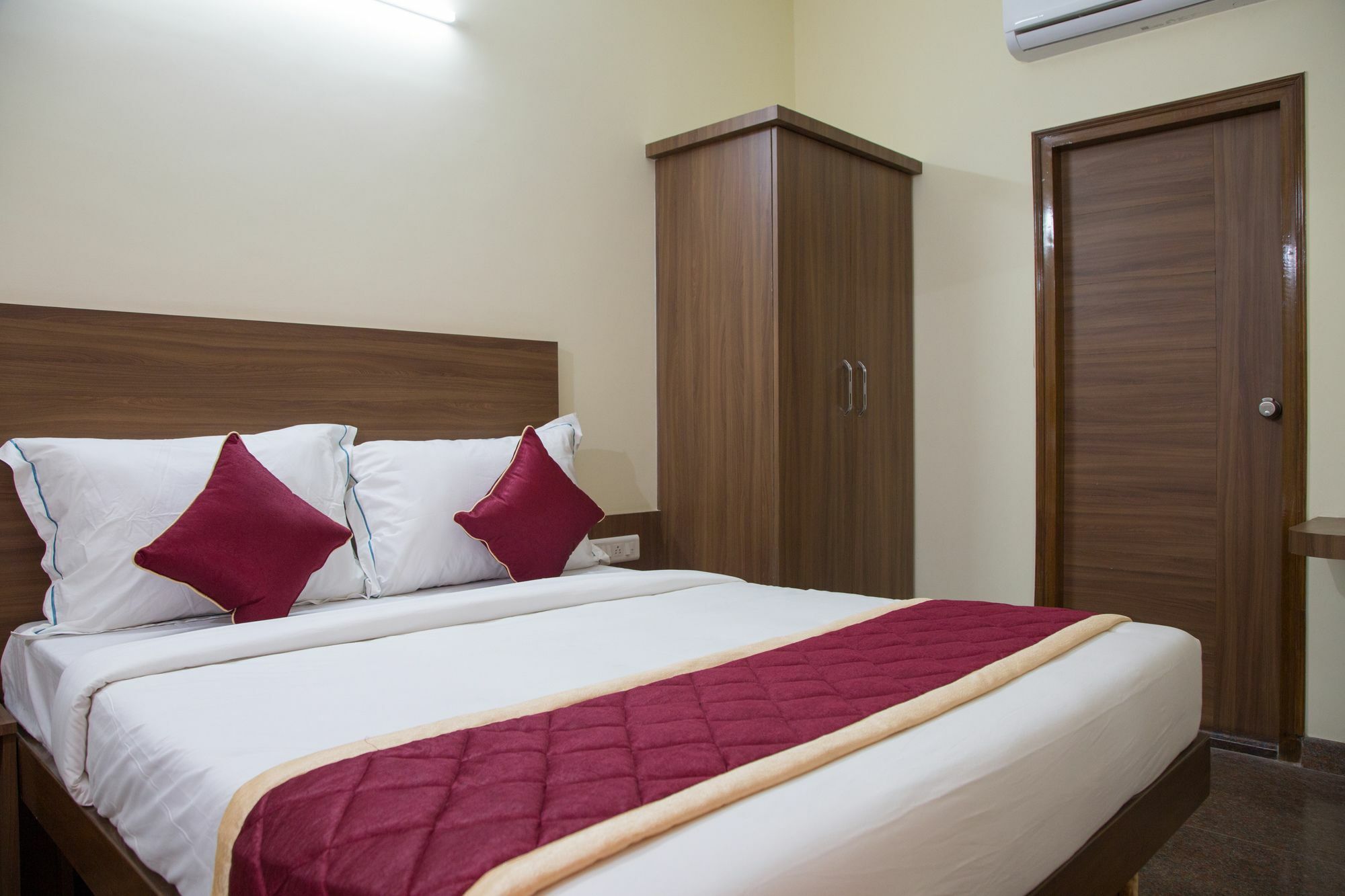 Hotel O Champion Comfort Near Hosahalli Metro Station Bengaluru Kültér fotó
