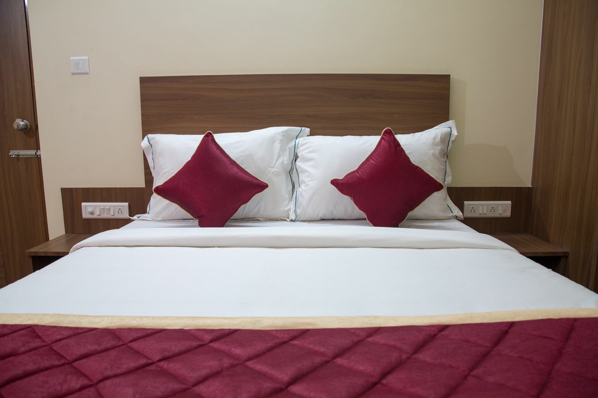 Hotel O Champion Comfort Near Hosahalli Metro Station Bengaluru Kültér fotó